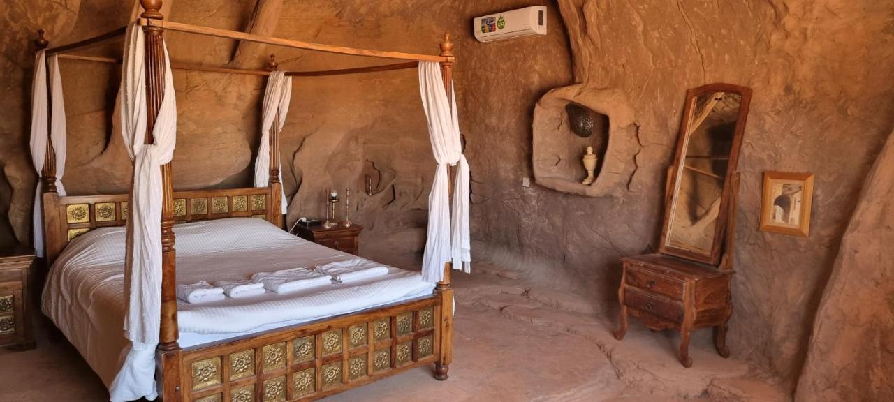 Obeid'S Bedouin Life Camp Hotel Wadi Rum Bagian luar foto
