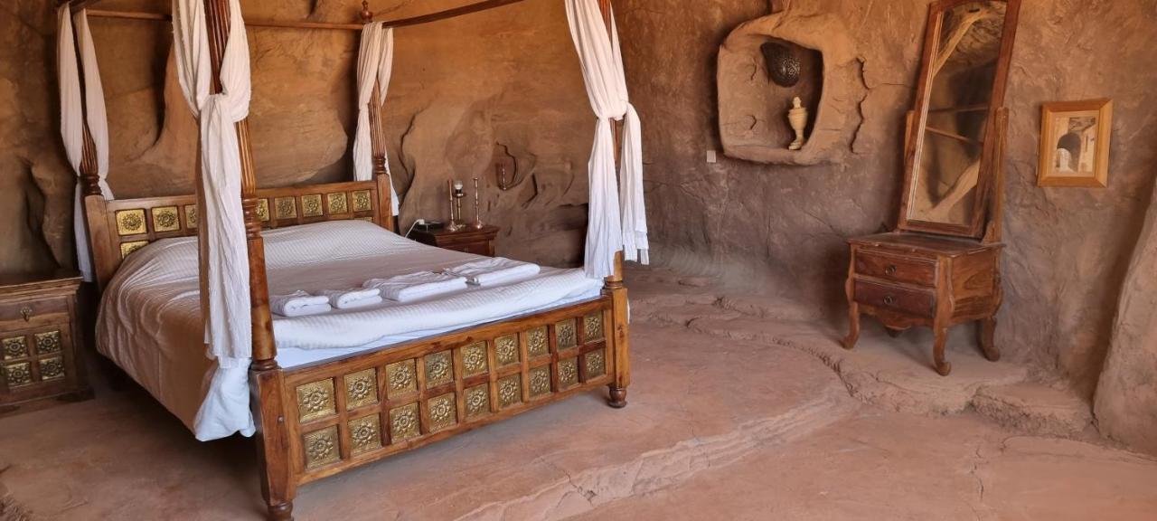 Obeid'S Bedouin Life Camp Hotel Wadi Rum Bagian luar foto