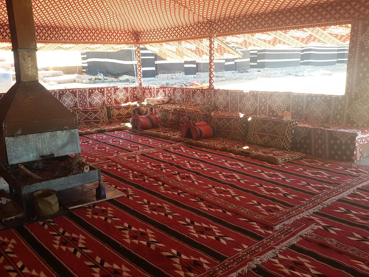 Obeid'S Bedouin Life Camp Hotel Wadi Rum Bagian luar foto