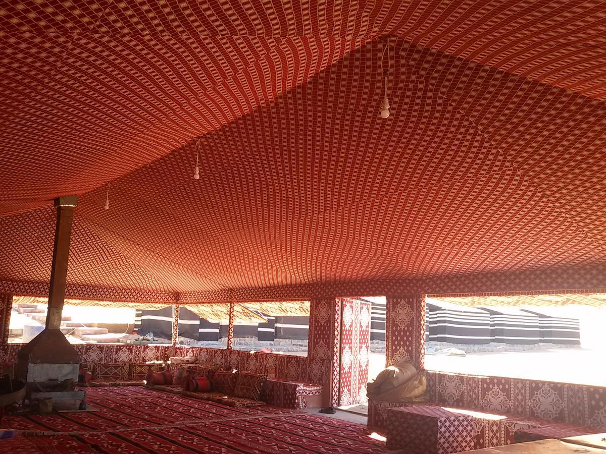 Obeid'S Bedouin Life Camp Hotel Wadi Rum Bagian luar foto