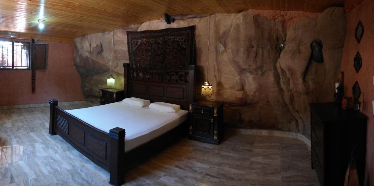 Obeid'S Bedouin Life Camp Hotel Wadi Rum Bagian luar foto
